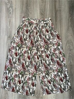 Sheike Floral Pleated Wide-Leg Pants with Pink and Green Print